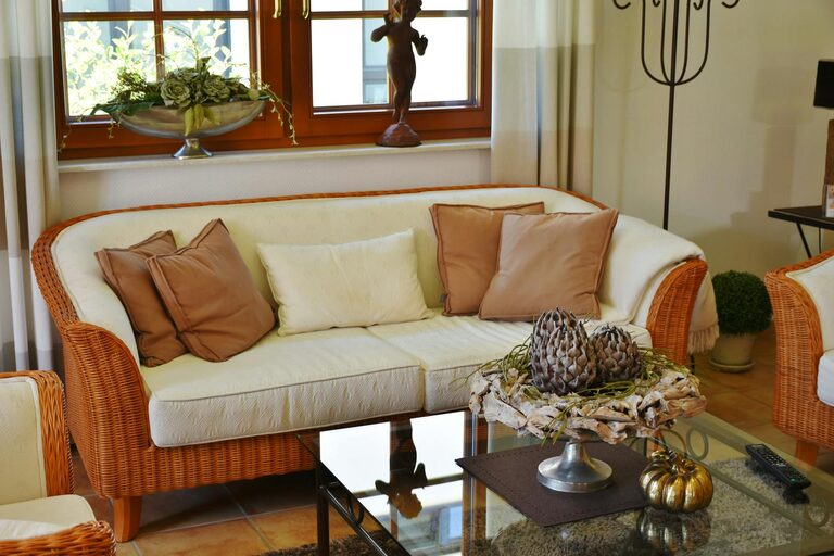 Cozy Living Made Easy: Budget-Friendly Tips for a Warm Home